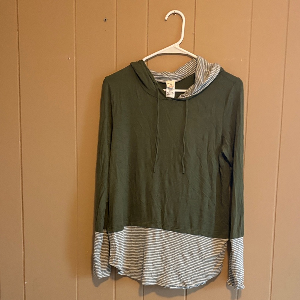 7th Ray Olive and Gray Hoodie